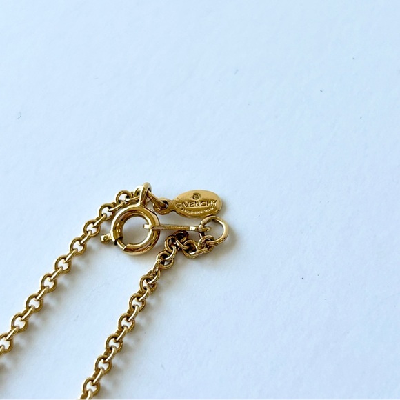 Givenchy Necklace - Picture 6 of 10